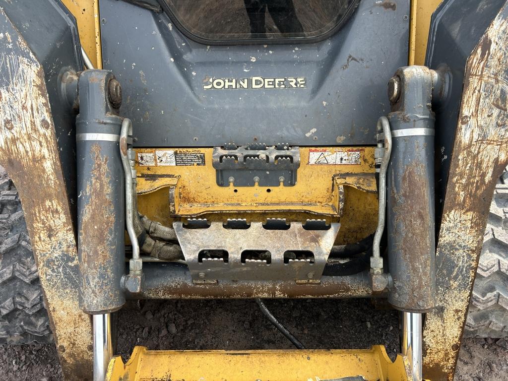 2015 John Deere 333e Skid Steer