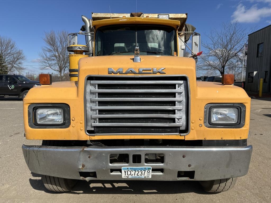 1996 Mack Rd688s Tri Axle Dump Truck