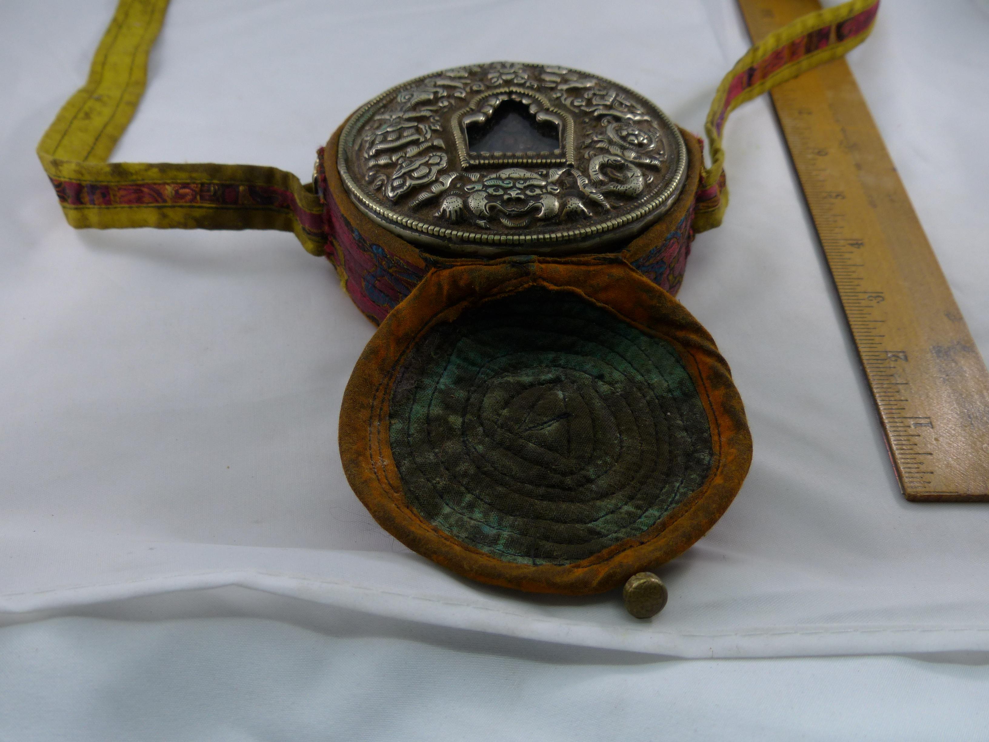 Antique Tibetan EARTH TOUCHING BUDDHA Prayer Box