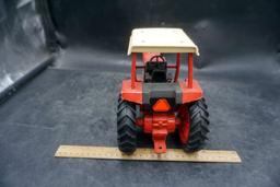 Ertl Case International 886 Tractor