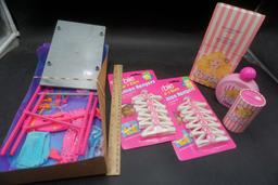Barbie Gift Set, Bath Set, Fashion Hangers & Barbies