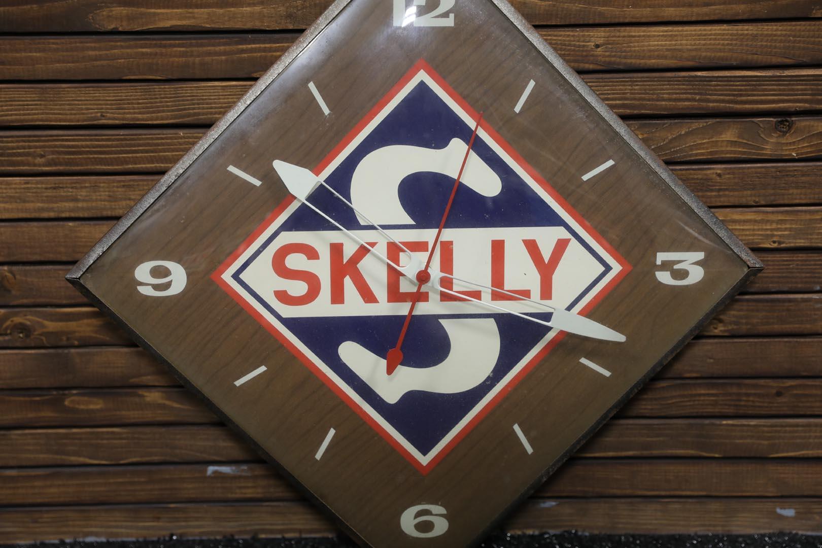 Original Skelly Gas Pam Clock