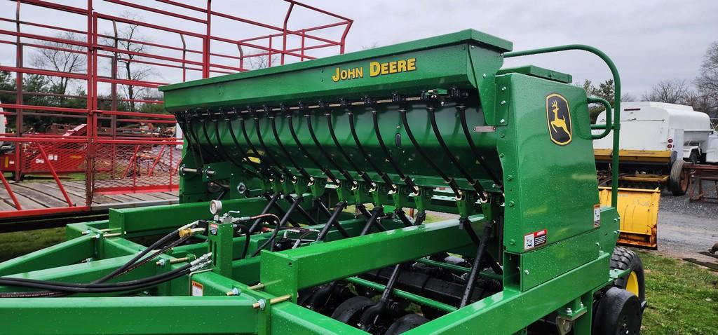 John Deere 750 Grain Drill (COMPLETELY REFURBISHED)