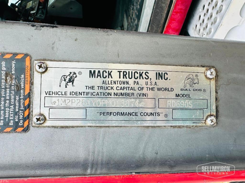 1993 Mack RD690S T/A Dump Truck [YARD 1]