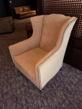 32"�W x 32"�D 38.5"�H Decor Fabric Chair w/Front Casters