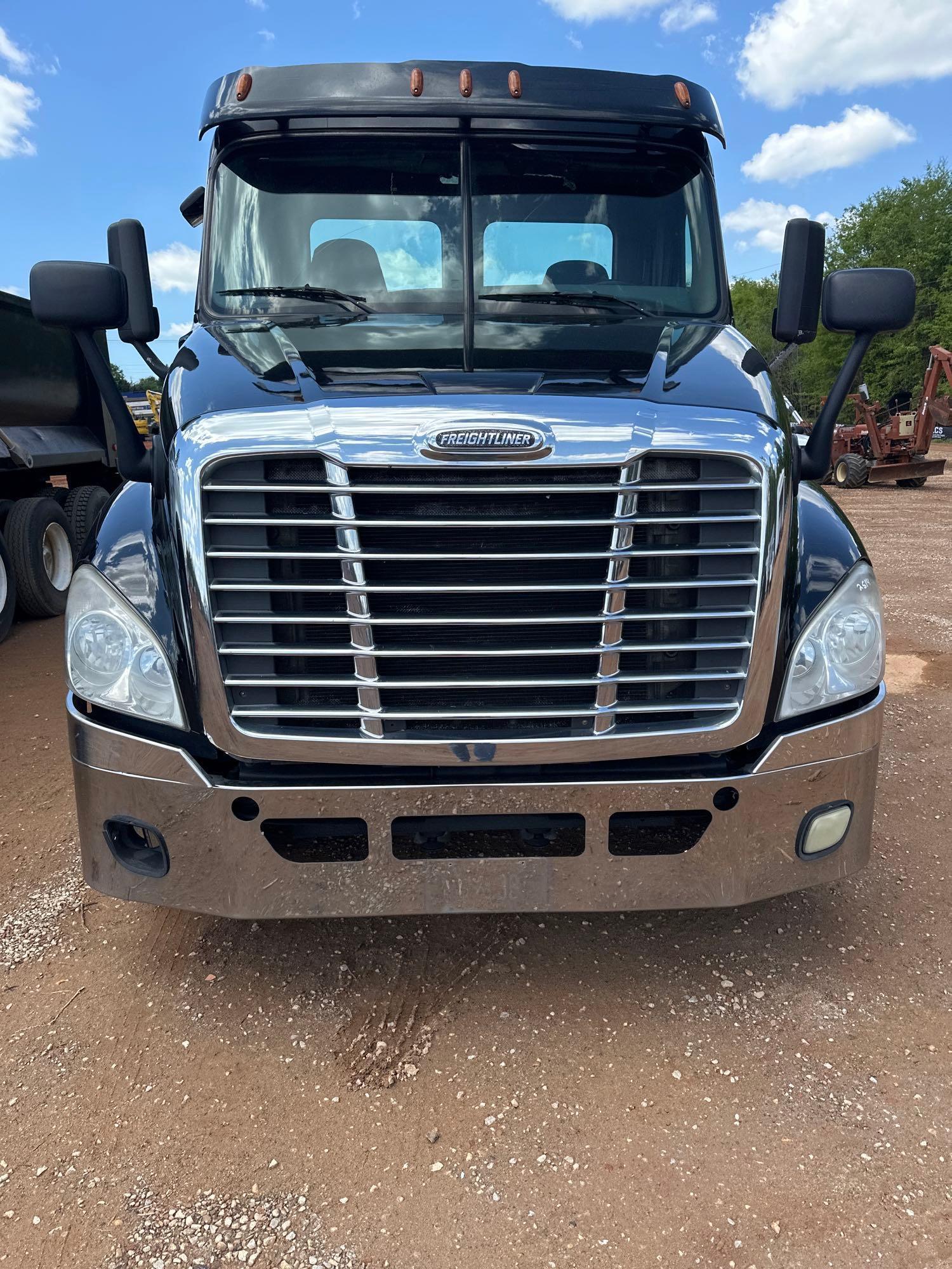 2015 FREIGHTLINER CASCADIA 125 T/A TRUCK TRACTOR