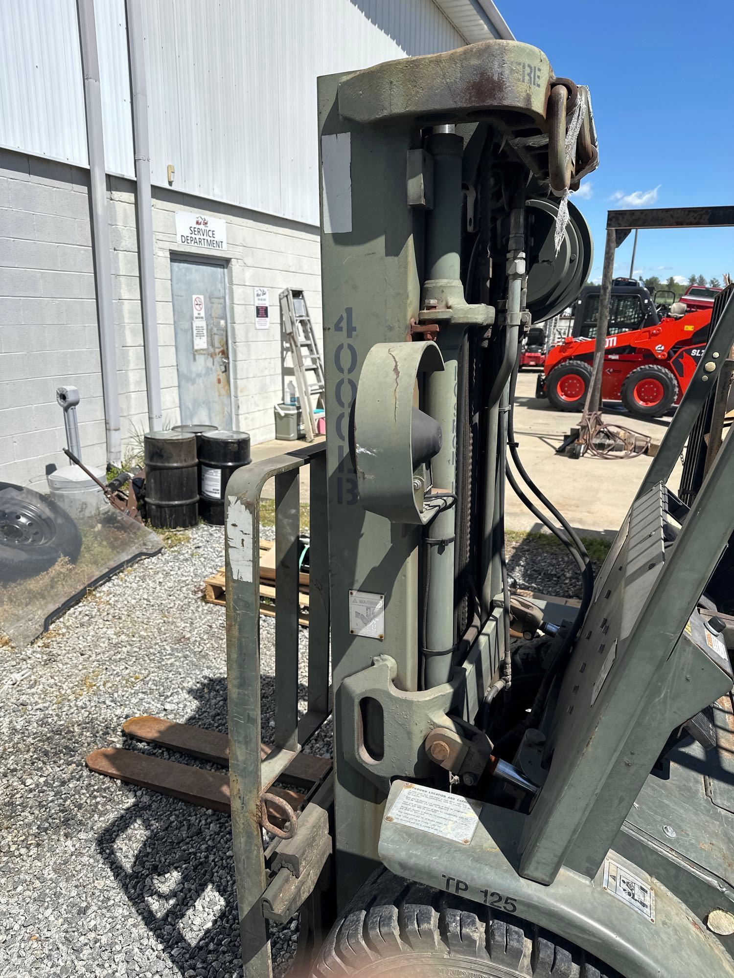 HYSTER H40XM 4000LB MILITARY FORKLIFT