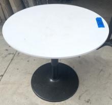 31" Dining Tables
