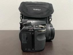 Fuijfilm 14MP Digital Camera with Case