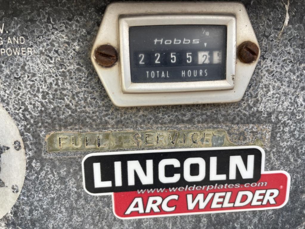 Lincoln 250 AC/DC Diesel Welder on Trailer (Works)