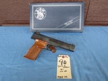 Smith & Wesson 41 .22 LR - BD198