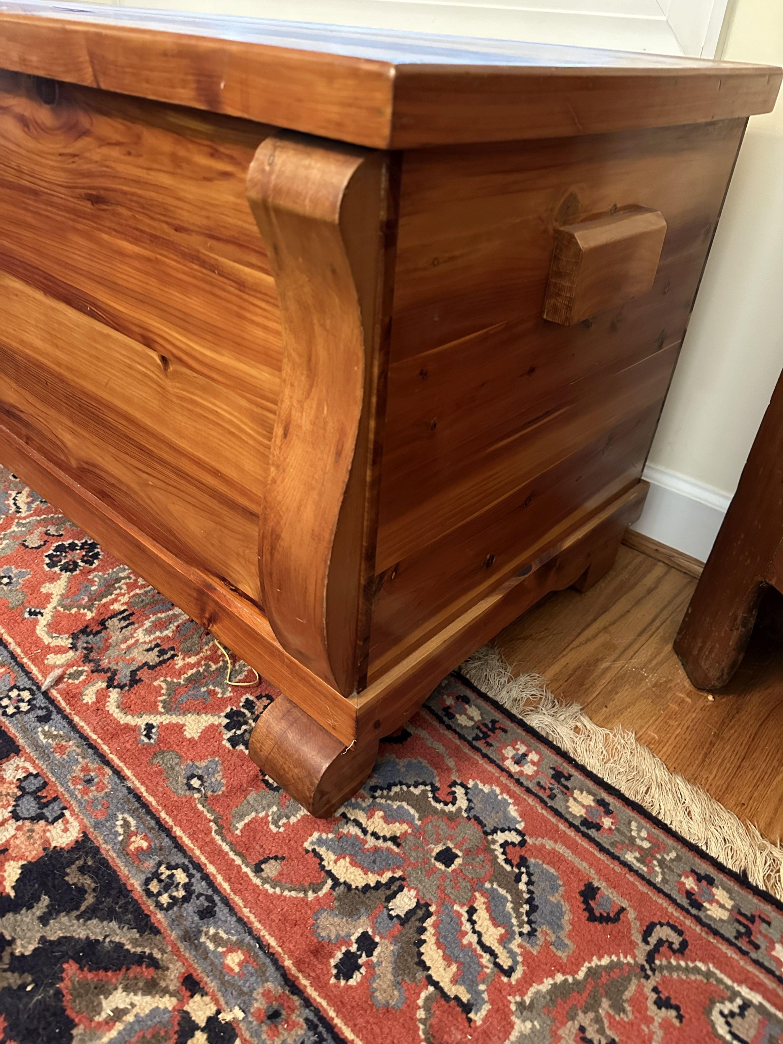 Nice Vintage Cedar Chest with Key (Local Pick Up Only)