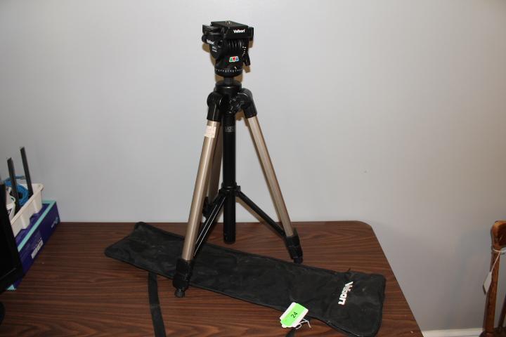 Velbon Vel-Flo 9 "PH-368" Camera Tripod w/Case