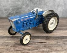 Ertl Ford 4000 Wide Front End Toy Tractor