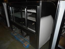 SERVICE BAKERY CASE  SELF CONTAINED