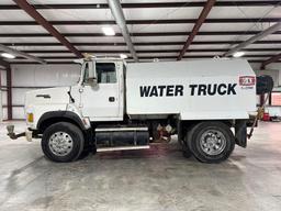 1995 Ford LA9000 Aero Max Water Truck
