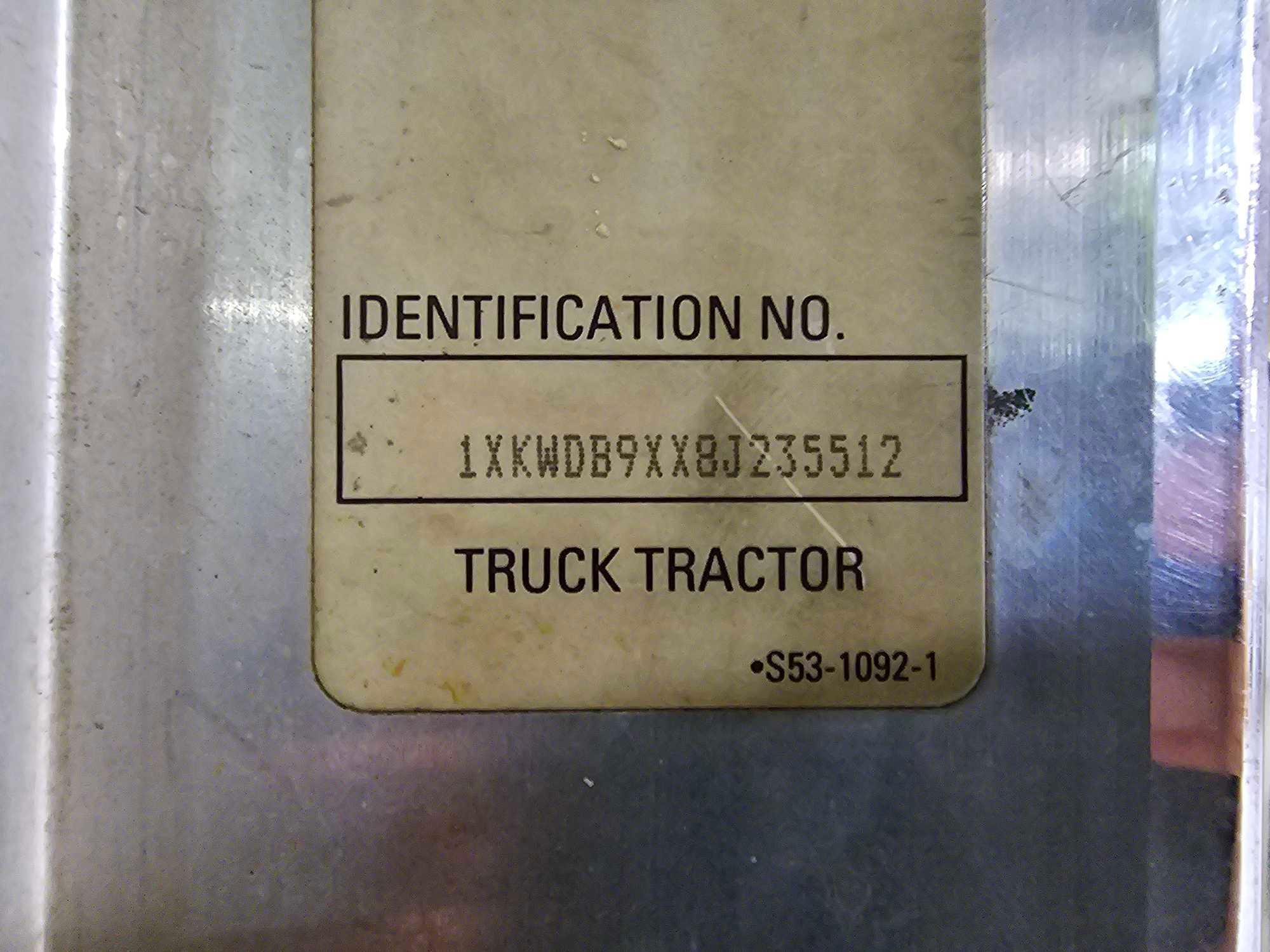 2008 Kenworth W900 Day Cab Truck Tractor