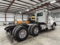 2014 Kenworth T800 Day Cab Truck Tractor