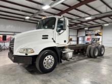 2006 Mack CXN613 Cab & Chassis Truck Tractor