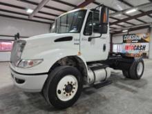 2013 International DuraStar 4400 Day Cab Truck Tractor