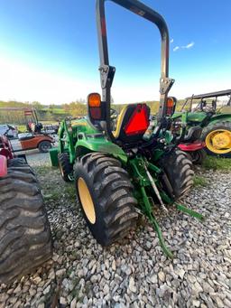 John Deere 3033r tractor and loader