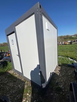 mobile toilet with shower