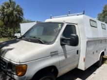 2007 Ford E-350 Cab & Chassis Utility Truck