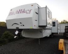 1996 NUWAY HitchHiker Premier 5th Wheel Camper w/2 Slide Outs (TAX COLLECTE