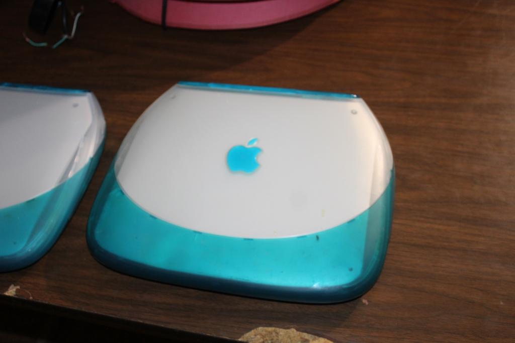 Apple Ibook Laptop