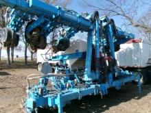 Monosem 12 row 38 twin row stack fold Vacuum Planter w/mounted poly tank & rear lift assist, #80526