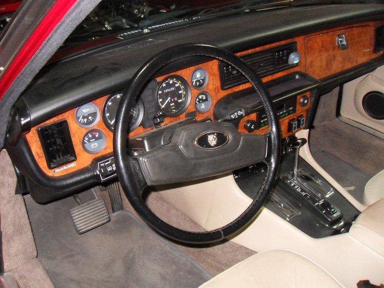 1985 Jaguar XJ6 Vanden Plas