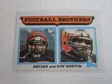 1982 TOPPS FOOTBALL ARCHIE AND RAY GRIFFIN FOOTBALL BROTHERS