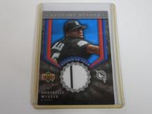 2004 UPPER DECK DONTRELLE WILLIS AWESOME HONORS GAME USED JERSEY CARD MARLINS