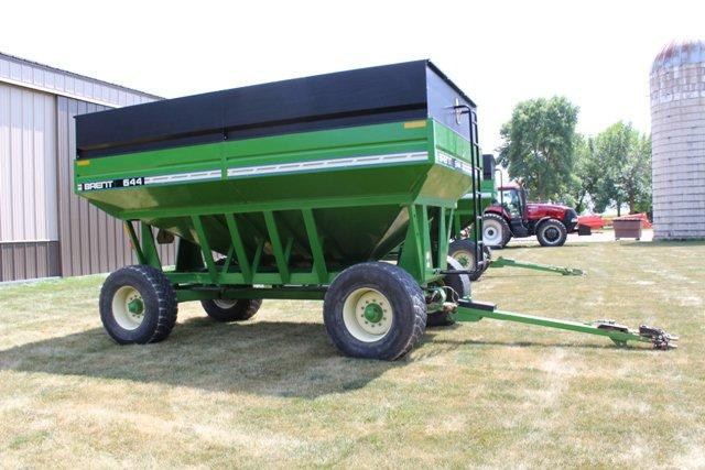BRENT 644 GRAVITY WAGON, EXT HITCH, LIGHT PACKAGE
