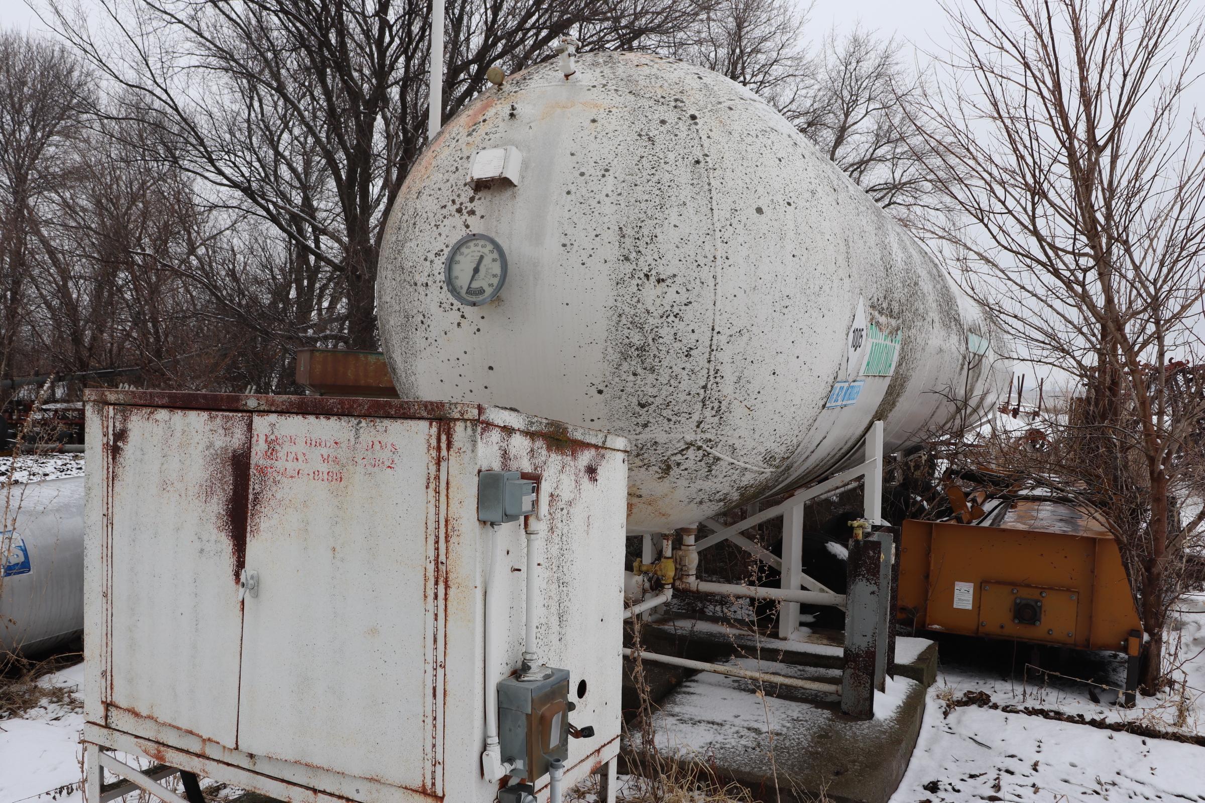 12,000 GALLON ANHYDROUS TANK, CEMENT STANDS