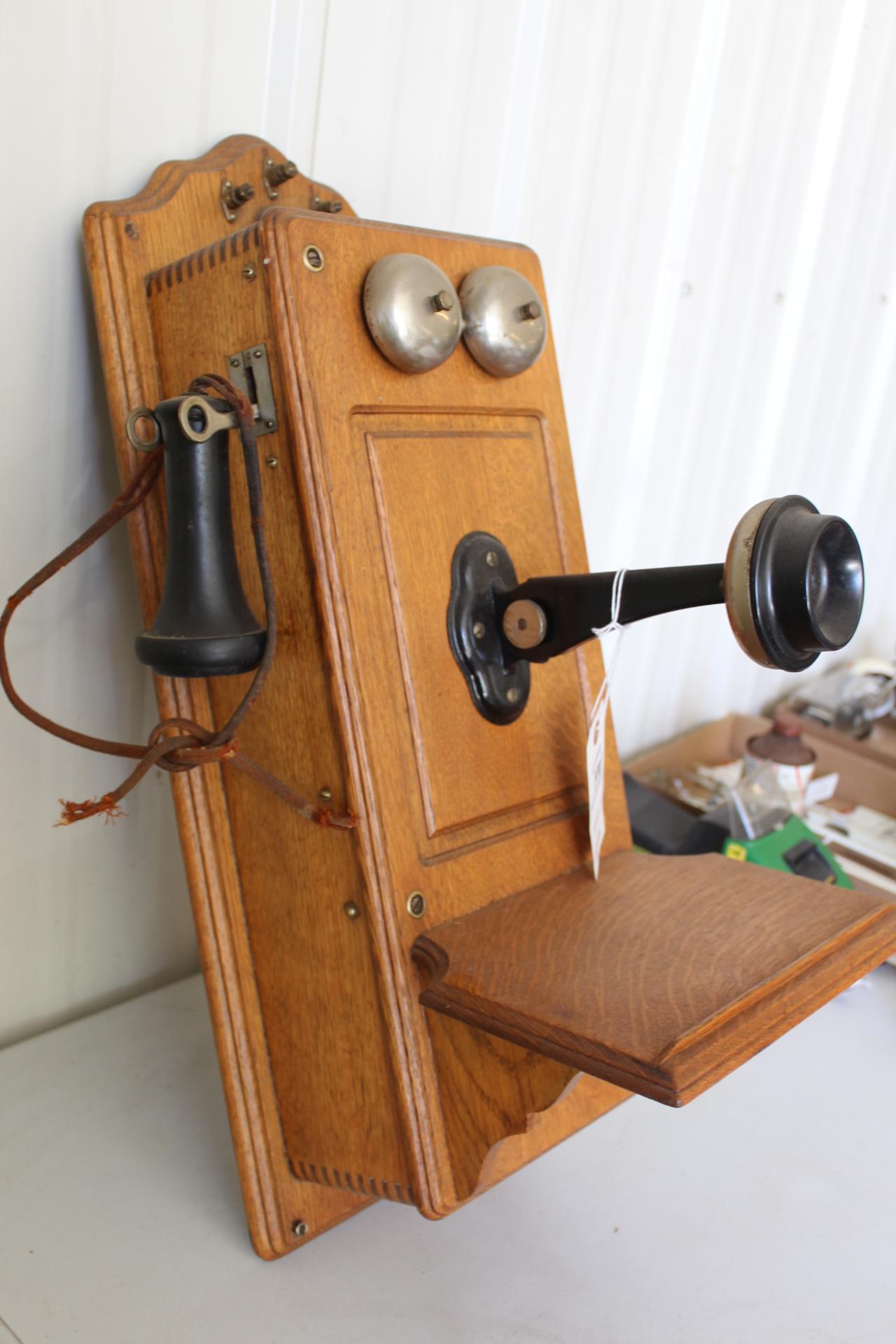 Antique wall crank phone, crank handle needs repair