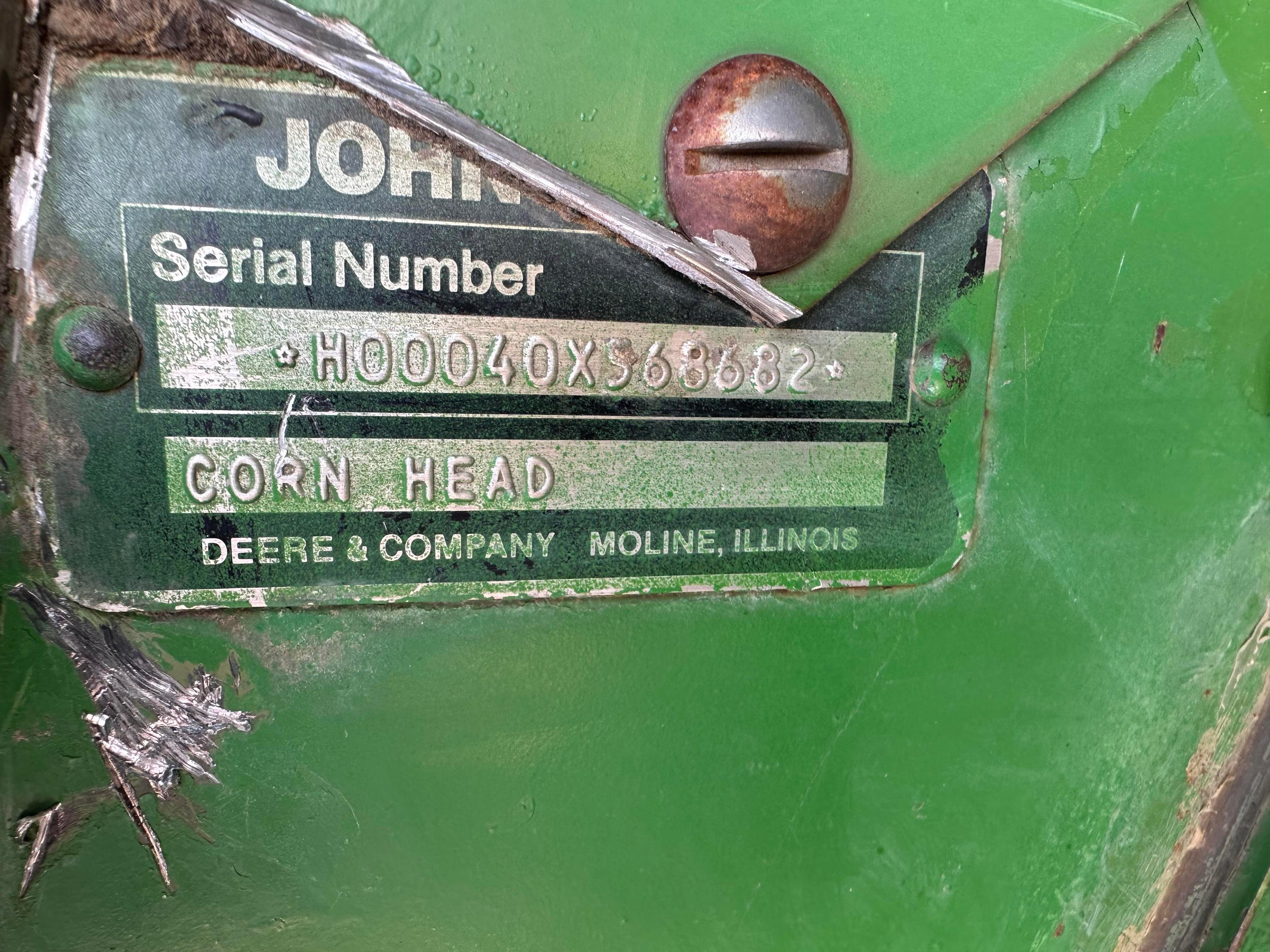 John Deere 40 Series 8 Row 20” Corn Head