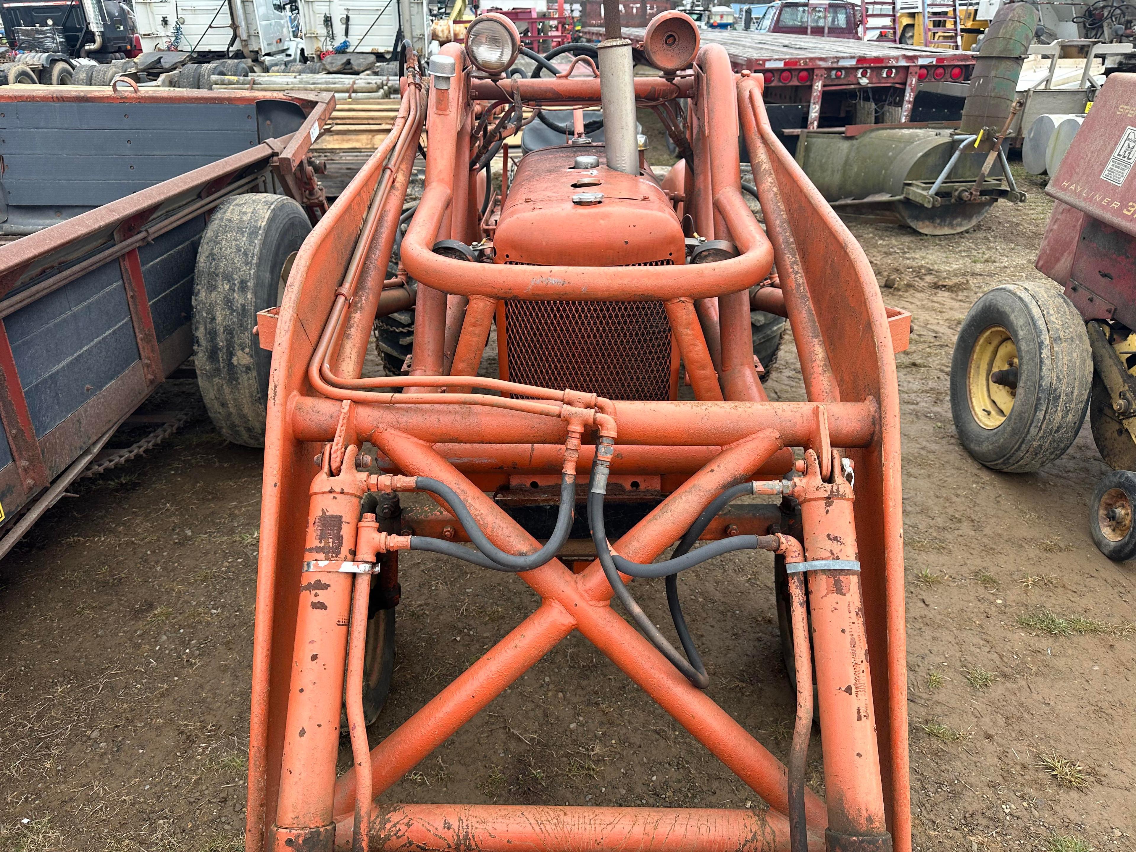 Allis Chalmers CA Tractor With Loader & 5’ Bucket