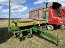 John Deere 7200 Conservation 4X30 Planter With Dry Fertilizer