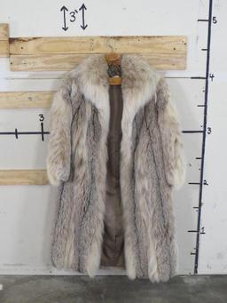 Very Nice Alixandre New York Fur Coat -No Size but appears M-L Good Condition