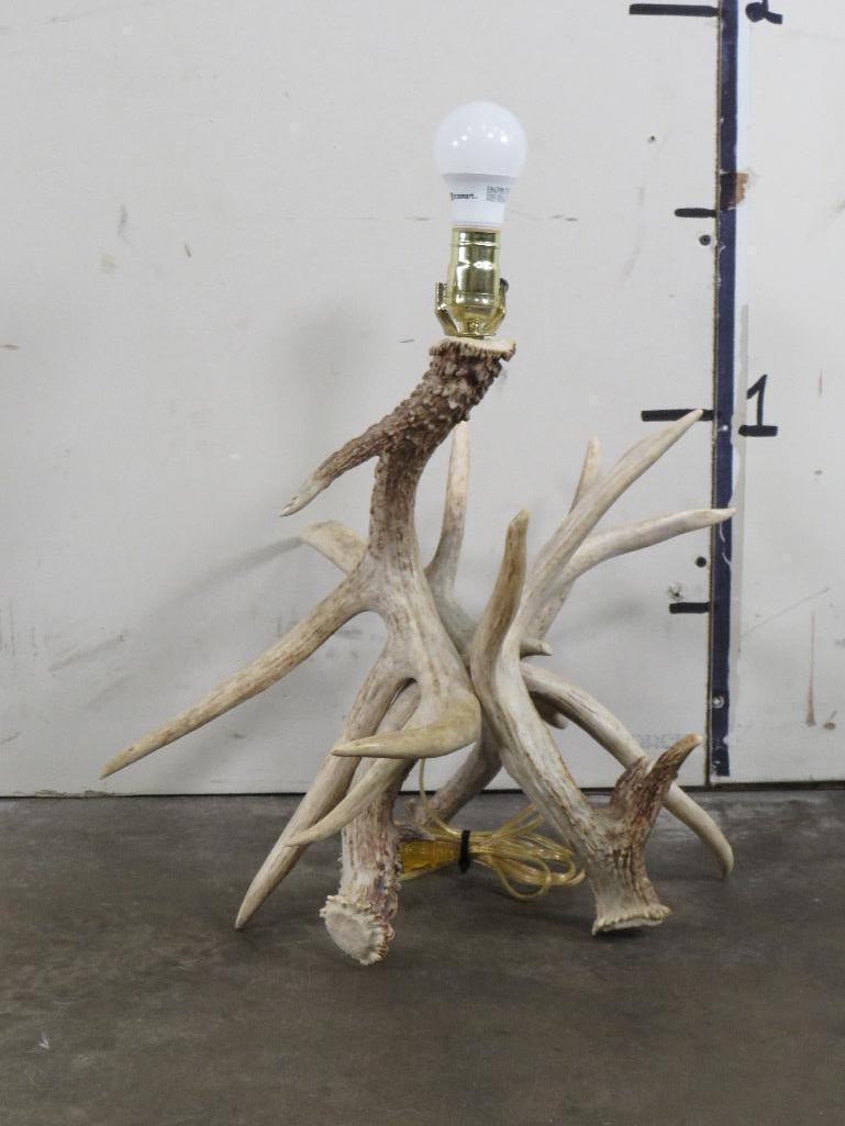 Very Nice Real Whitetail Antler Lamp w/Shade (needs upper hardware) DECOR