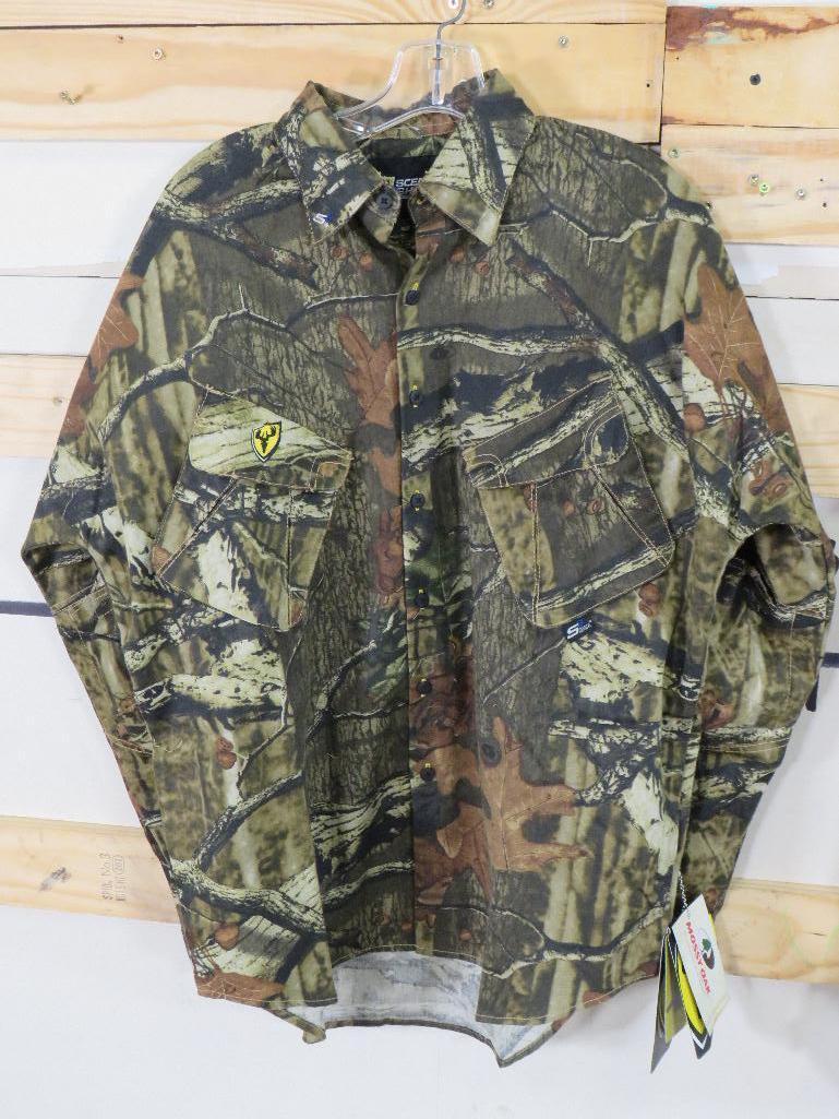 Men's SZ MD Hunting Gear Bundle, Matching Jacket & Pants (Whitewater Rain Blocker) (ONE$)