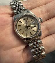 Ladies 26mm Stainless Steel Datejust Ladies Rolex comes with Box & Appraisal