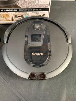 Shark IQ Robot Self-Empty XL Robot Vacuum