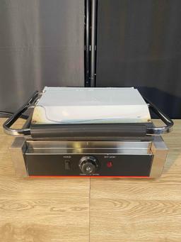 Commercial Panini Press With Grooved Grill Maker