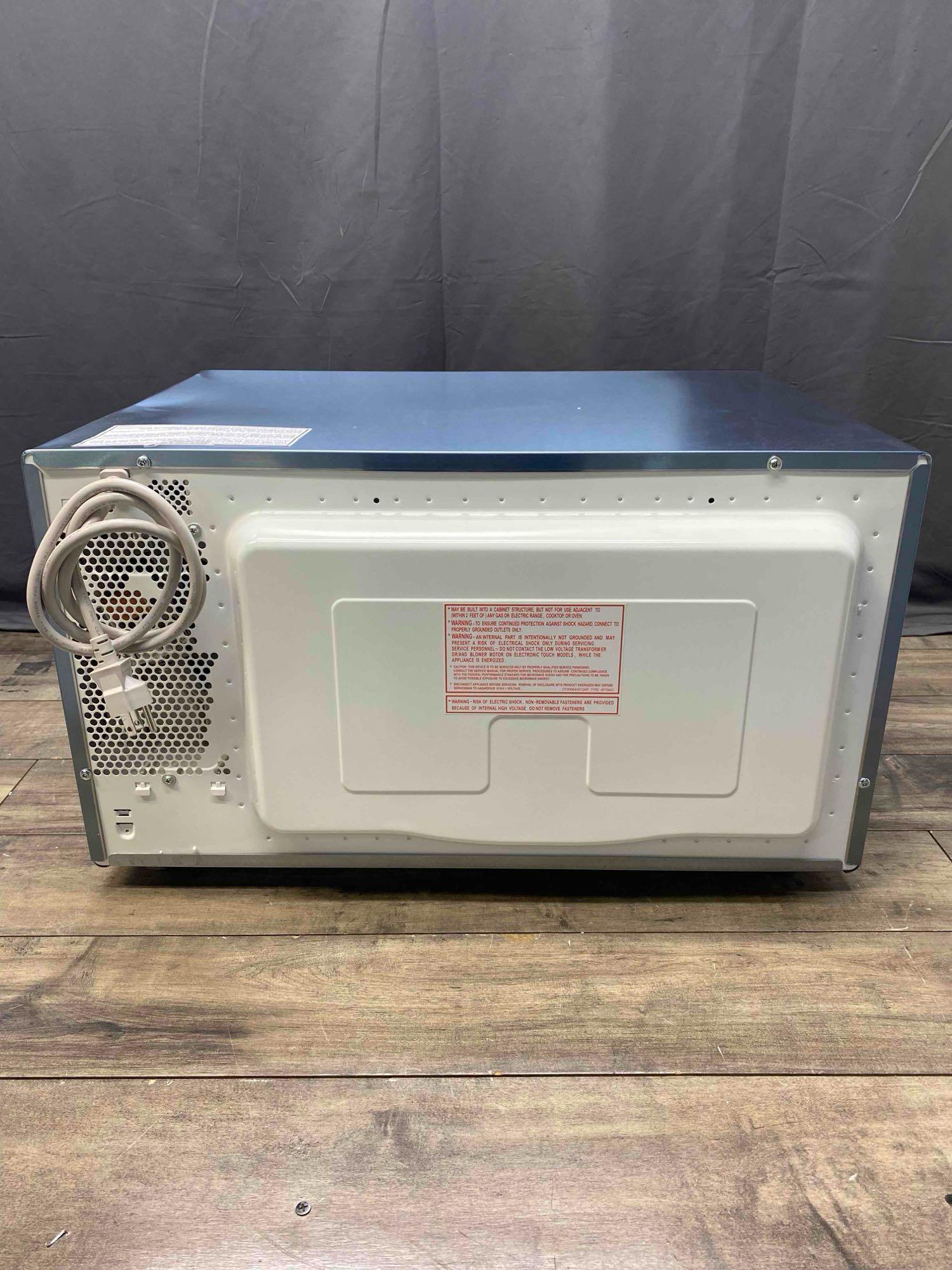 Panasonic 2.2 Cu. Ft. Built-In Countertop Cyclonic Wave Microwave Oven