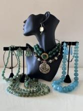 Women's Green and Blue Beaded/Stone Fashion Jewelry