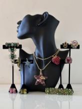 Women's Necklace, Broches and Barrette