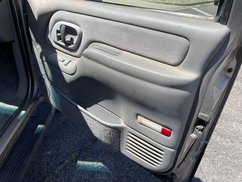 1999 Chevrolet Suburban 4X4 4 Door SUV