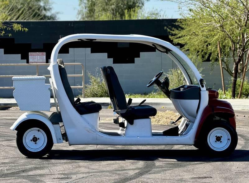 2002 GEM E825 4 Seat Golf Electric Cart